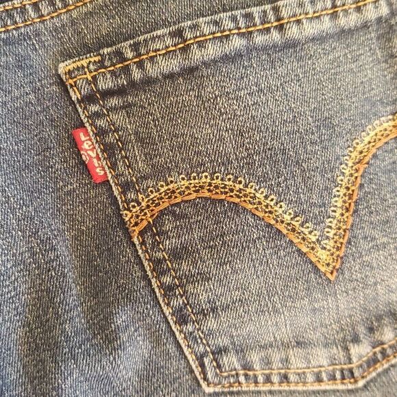 EUC Levi's Womens Boot Leg Jeans - 30" x 29" - Picture 8 of 10